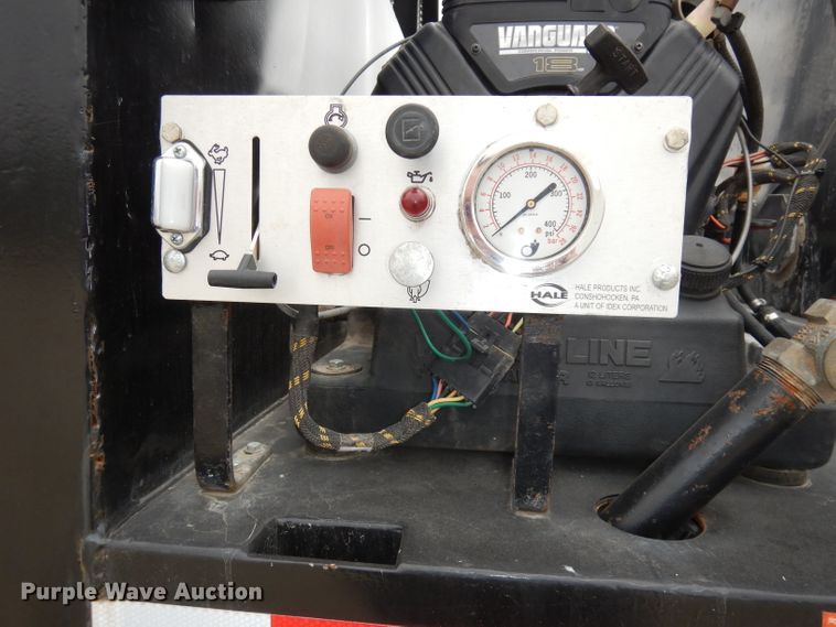 image for item DJ6806 2006 Peterbilt 335  flatbed truck