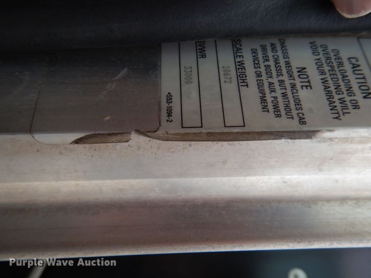 image for item DJ6806 2006 Peterbilt 335  flatbed truck