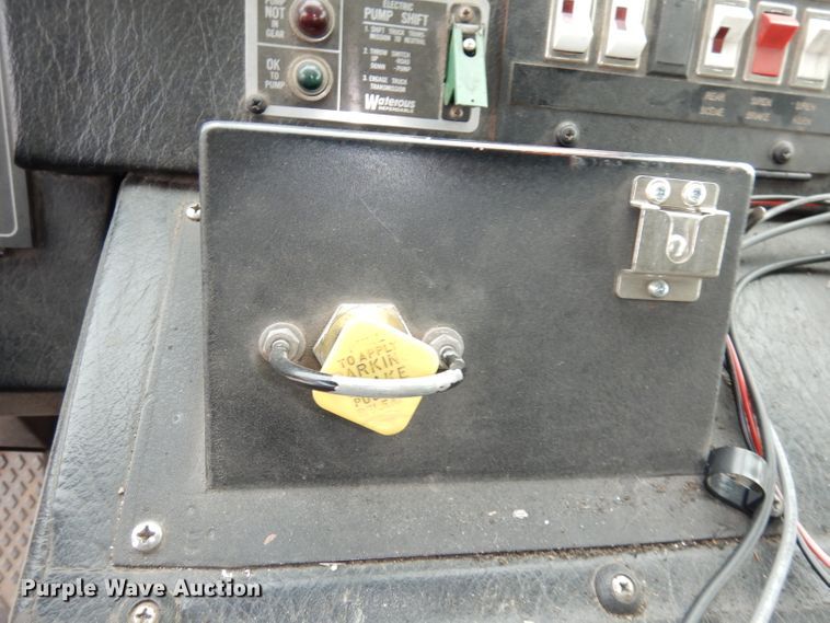 image for item DJ6807 1987 Pierce Lance  fire truck