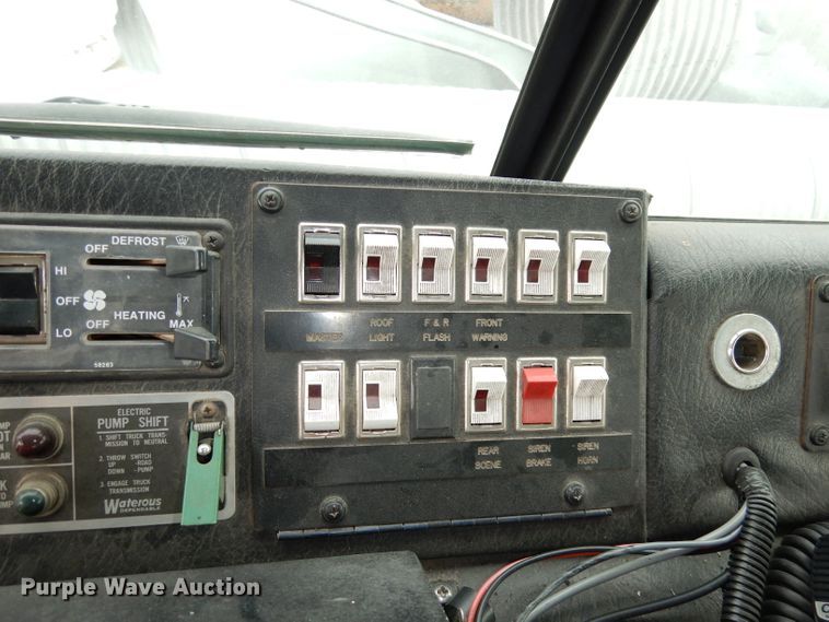 image for item DJ6807 1987 Pierce Lance  fire truck