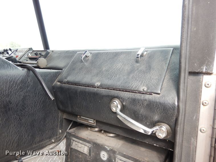 image for item DJ6807 1987 Pierce Lance  fire truck