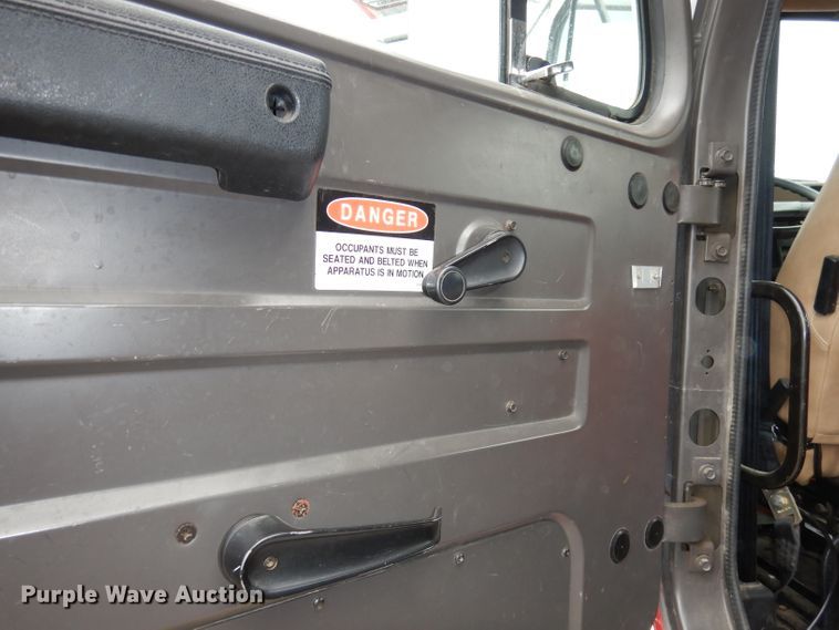 image for item DJ6808 1994 International 4900  Pierce fire truck