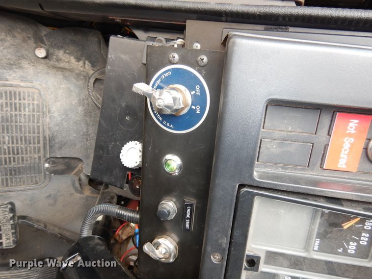 image for item DJ6808 1994 International 4900  Pierce fire truck