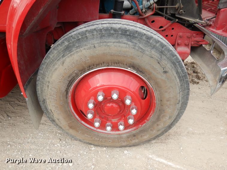 image for item DJ6808 1994 International 4900  Pierce fire truck