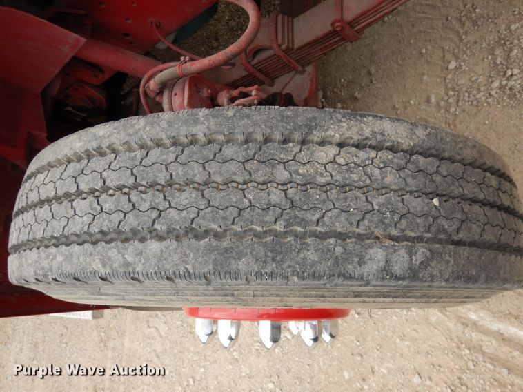 image for item DJ6808 1994 International 4900  Pierce fire truck