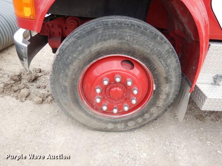 image for item DJ6808 1994 International 4900  Pierce fire truck