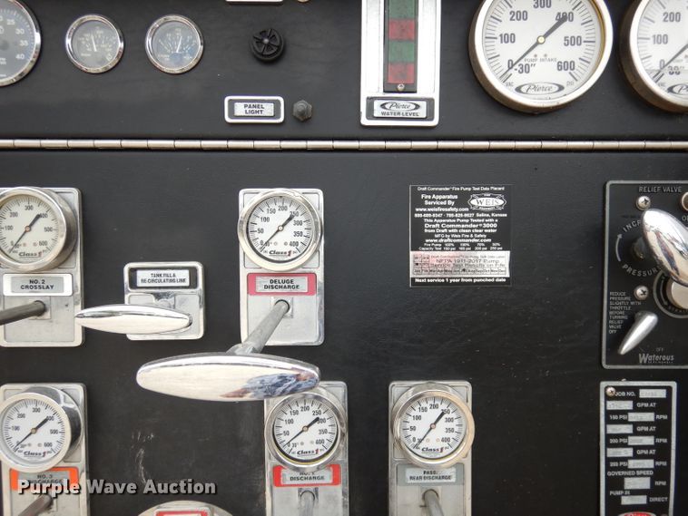 image for item DJ6808 1994 International 4900  Pierce fire truck