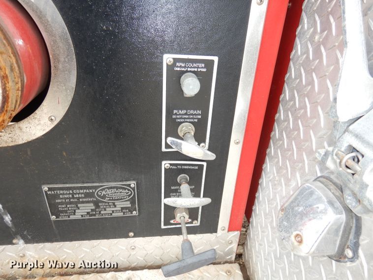 image for item DJ6808 1994 International 4900  Pierce fire truck