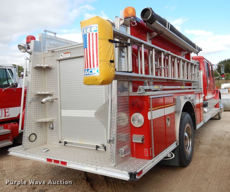 image for item DJ6809 2003 Freightliner FL70 E-One  fire truck