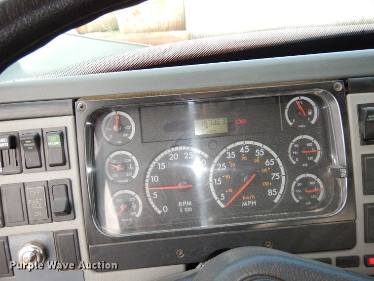 image for item DJ6809 2003 Freightliner FL70 E-One  fire truck