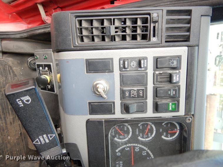 image for item DJ6809 2003 Freightliner FL70 E-One  fire truck