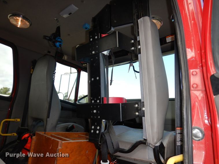 image for item DJ6809 2003 Freightliner FL70 E-One  fire truck