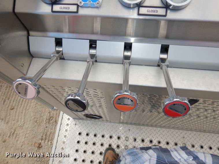 image for item DJ6809 2003 Freightliner FL70 E-One  fire truck