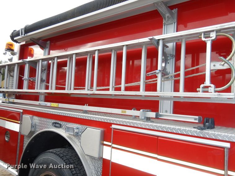 image for item DJ6809 2003 Freightliner FL70 E-One  fire truck