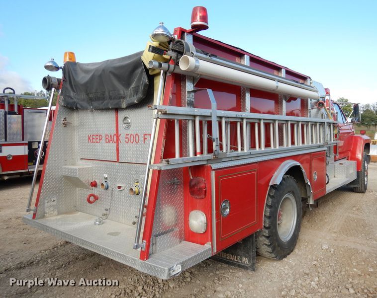 image for item DJ6810 1987 Ford F8000  fire truck