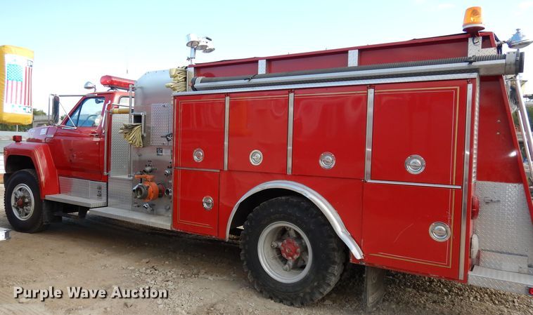 image for item DJ6810 1987 Ford F8000  fire truck