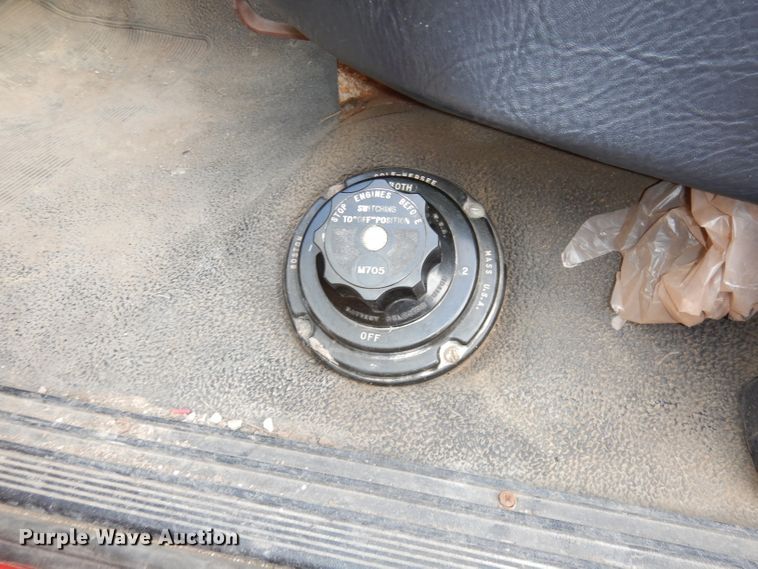 image for item DJ6810 1987 Ford F8000  fire truck