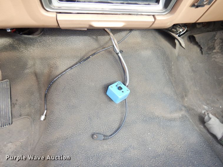 image for item DJ6810 1987 Ford F8000  fire truck