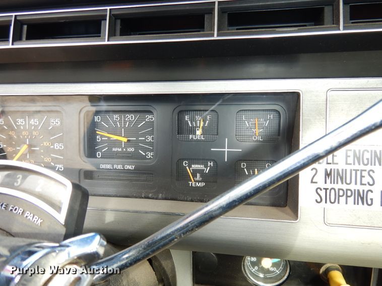 image for item DJ6810 1987 Ford F8000  fire truck