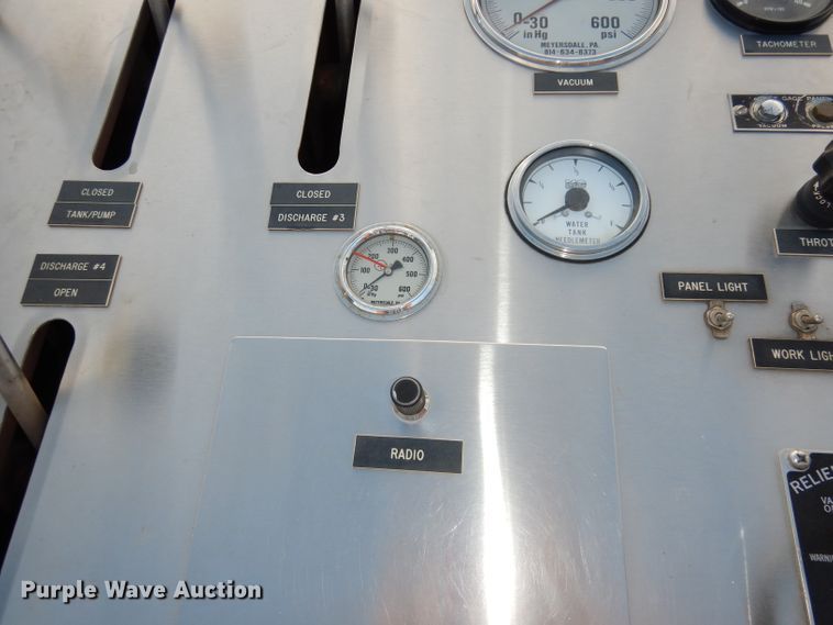 image for item DJ6810 1987 Ford F8000  fire truck