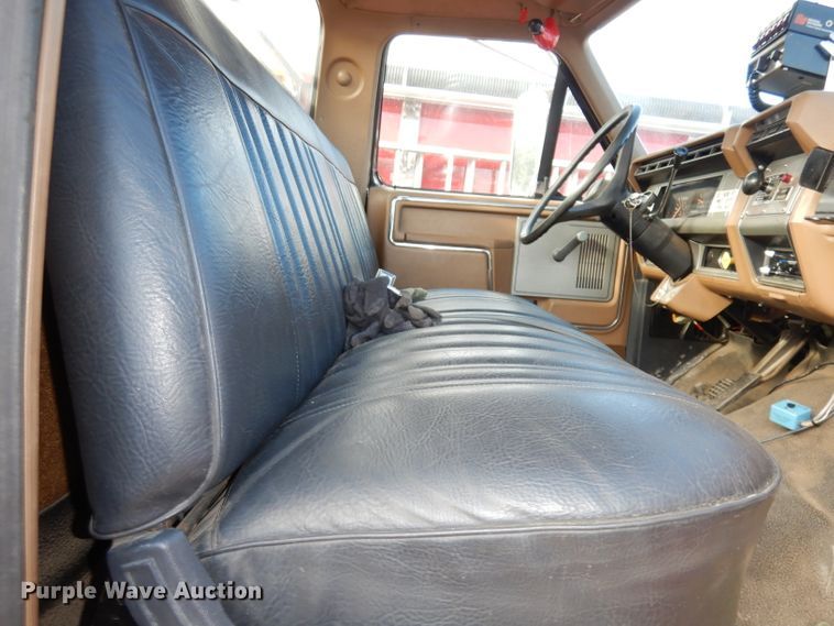 image for item DJ6810 1987 Ford F8000  fire truck