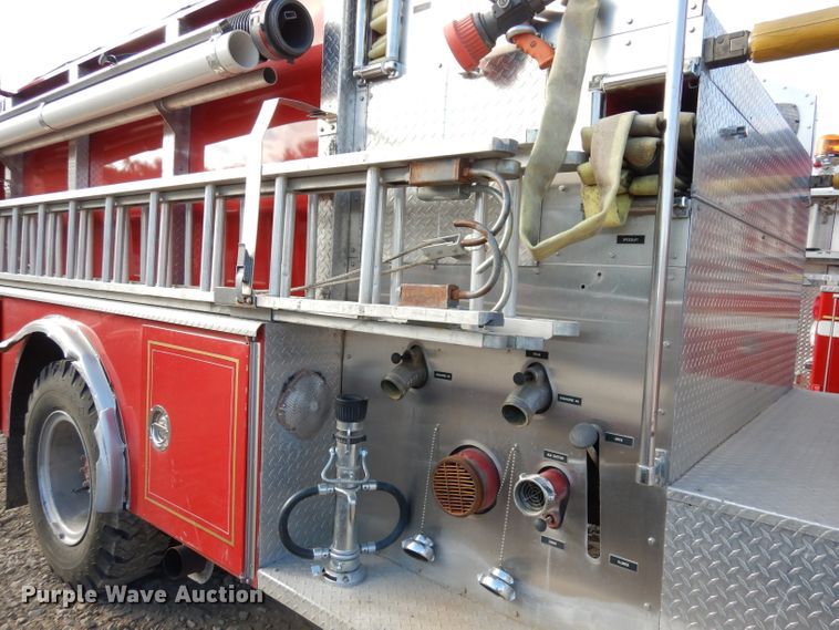image for item DJ6810 1987 Ford F8000  fire truck