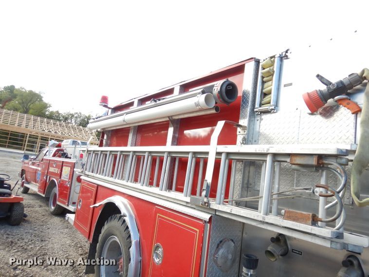 image for item DJ6810 1987 Ford F8000  fire truck