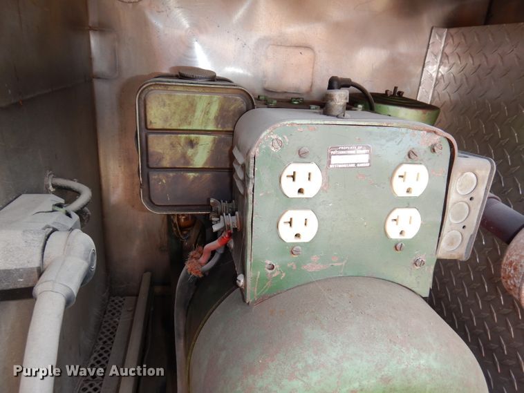 image for item DJ6810 1987 Ford F8000  fire truck