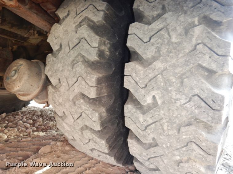 image for item DJ6810 1987 Ford F8000  fire truck