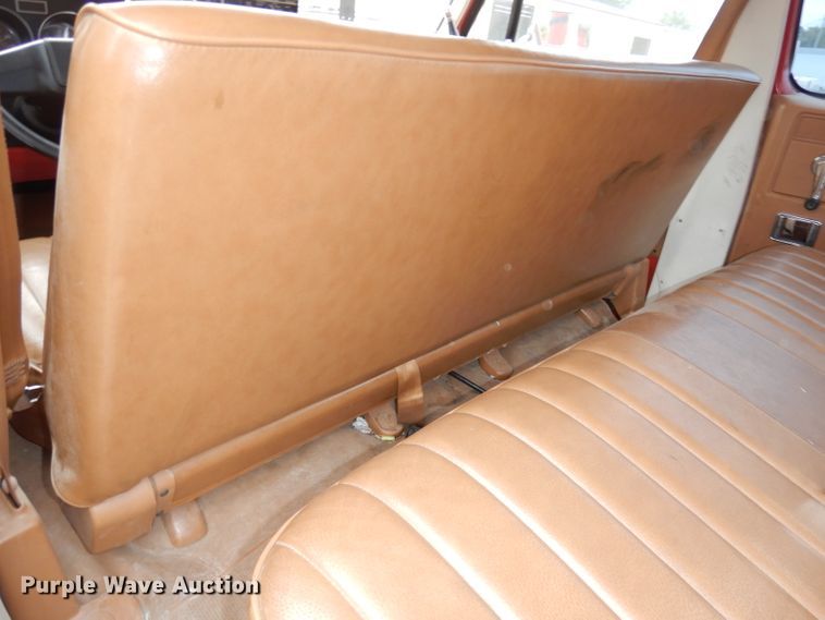 image for item DJ6812 1989 GMC Sierra 2500  Crew Cab utility bed brush fire truck