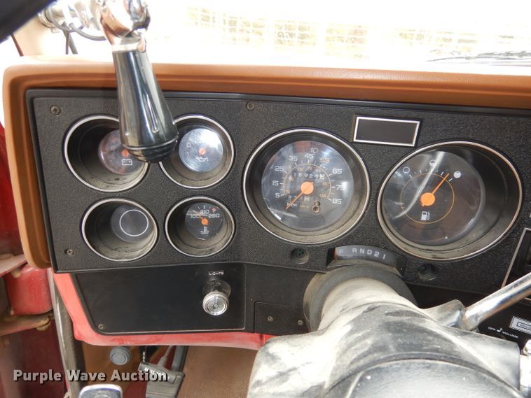 image for item DJ6812 1989 GMC Sierra 2500  Crew Cab utility bed brush fire truck