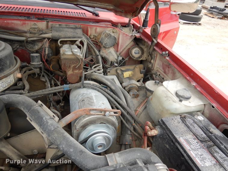 image for item DJ6812 1989 GMC Sierra 2500  Crew Cab utility bed brush fire truck