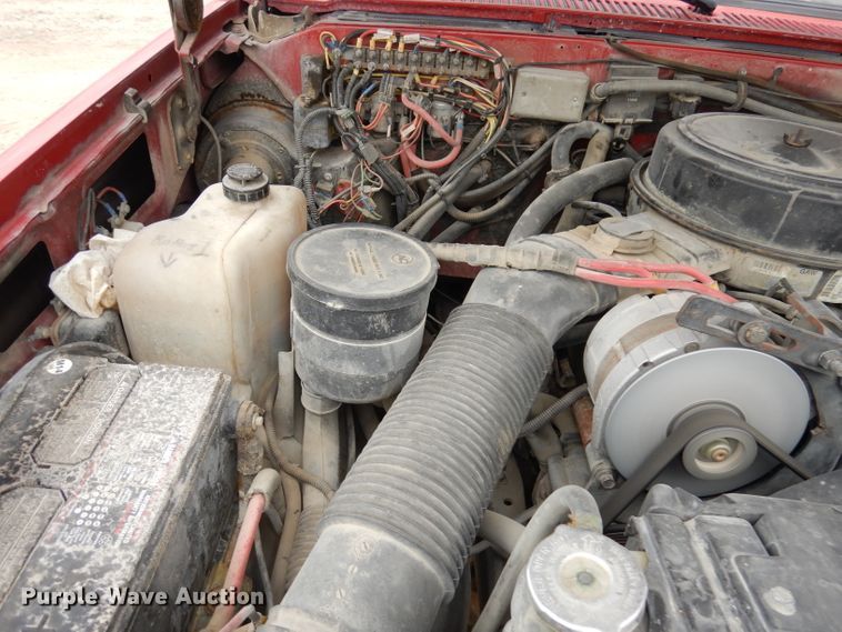 image for item DJ6812 1989 GMC Sierra 2500  Crew Cab utility bed brush fire truck