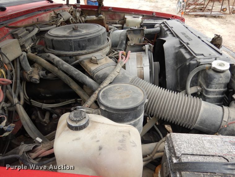 image for item DJ6812 1989 GMC Sierra 2500  Crew Cab utility bed brush fire truck