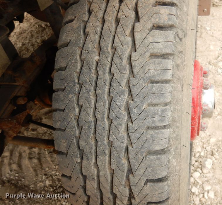 image for item DJ6812 1989 GMC Sierra 2500  Crew Cab utility bed brush fire truck