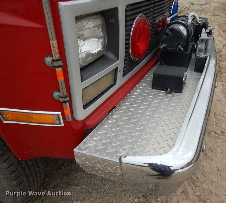 image for item DJ6812 1989 GMC Sierra 2500  Crew Cab utility bed brush fire truck