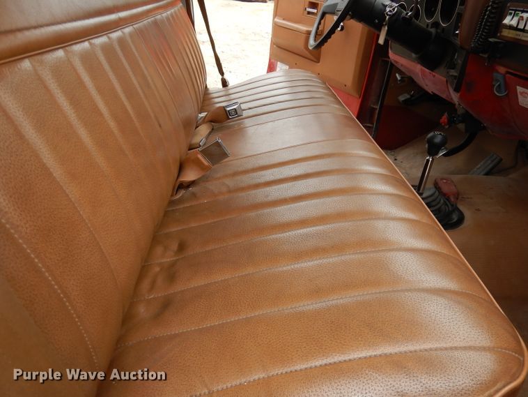 image for item DJ6812 1989 GMC Sierra 2500  Crew Cab utility bed brush fire truck