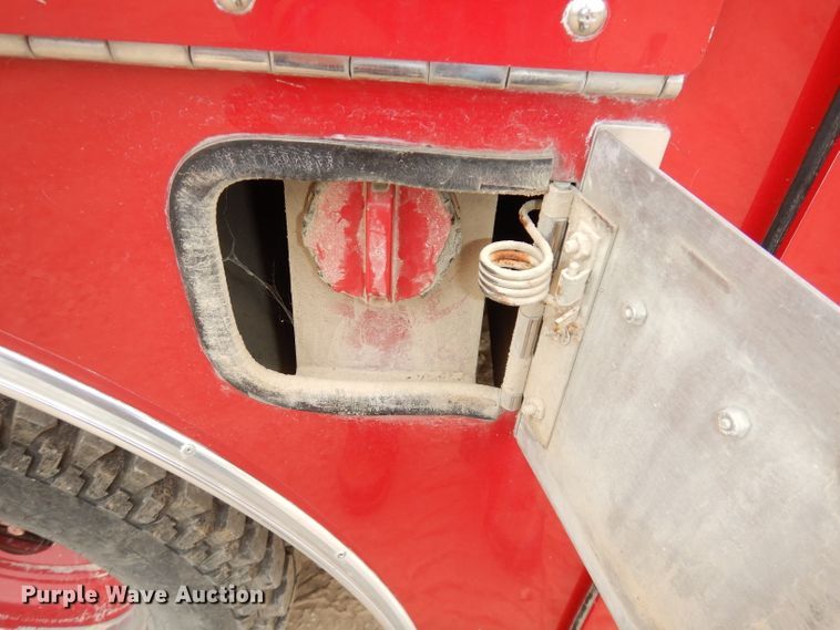 image for item DJ6812 1989 GMC Sierra 2500  Crew Cab utility bed brush fire truck