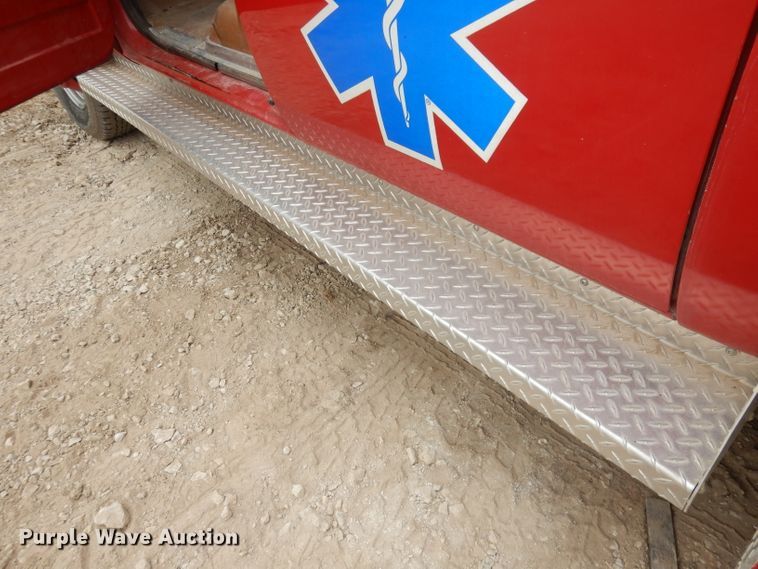 image for item DJ6812 1989 GMC Sierra 2500  Crew Cab utility bed brush fire truck