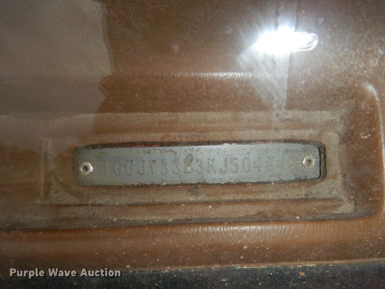 image for item DJ6812 1989 GMC Sierra 2500  Crew Cab utility bed brush fire truck