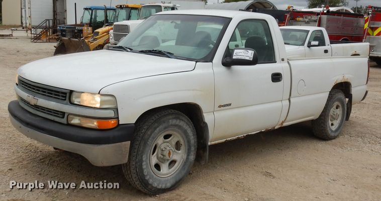 image for item DJ6813 2000 Chevrolet Silverado 1500  pickup truck