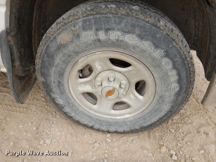 image for item DJ6813 2000 Chevrolet Silverado 1500  pickup truck