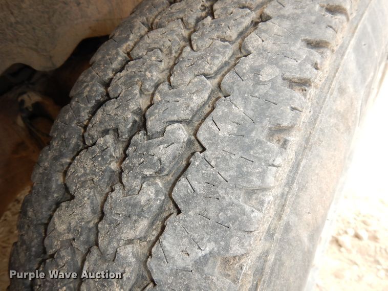 image for item DJ6813 2000 Chevrolet Silverado 1500  pickup truck