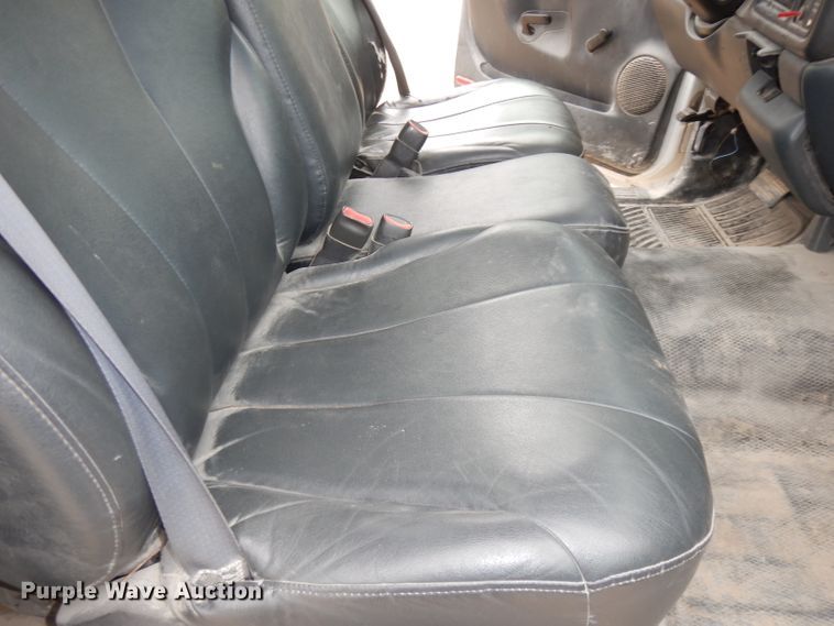 image for item DJ6813 2000 Chevrolet Silverado 1500  pickup truck