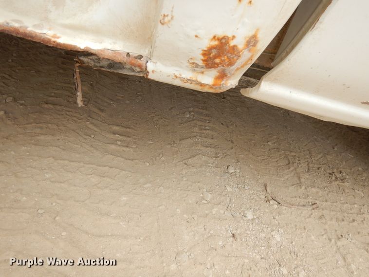 image for item DJ6813 2000 Chevrolet Silverado 1500  pickup truck