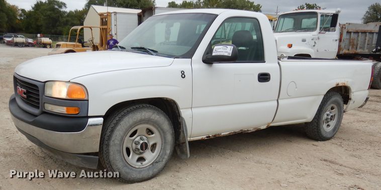 image for item DJ6815 2001 GMC Sierra 1500  pickup truck