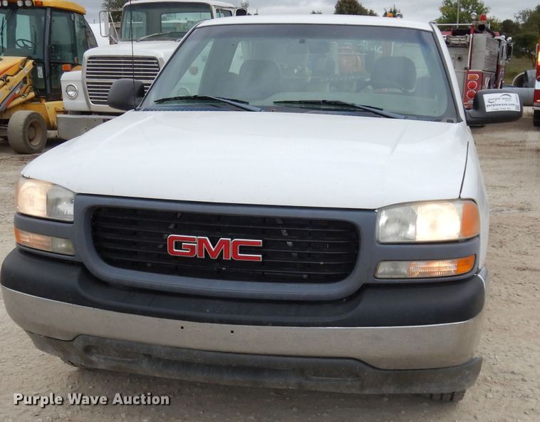 image for item DJ6815 2001 GMC Sierra 1500  pickup truck