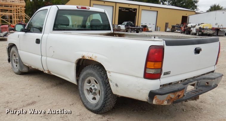 image for item DJ6815 2001 GMC Sierra 1500  pickup truck
