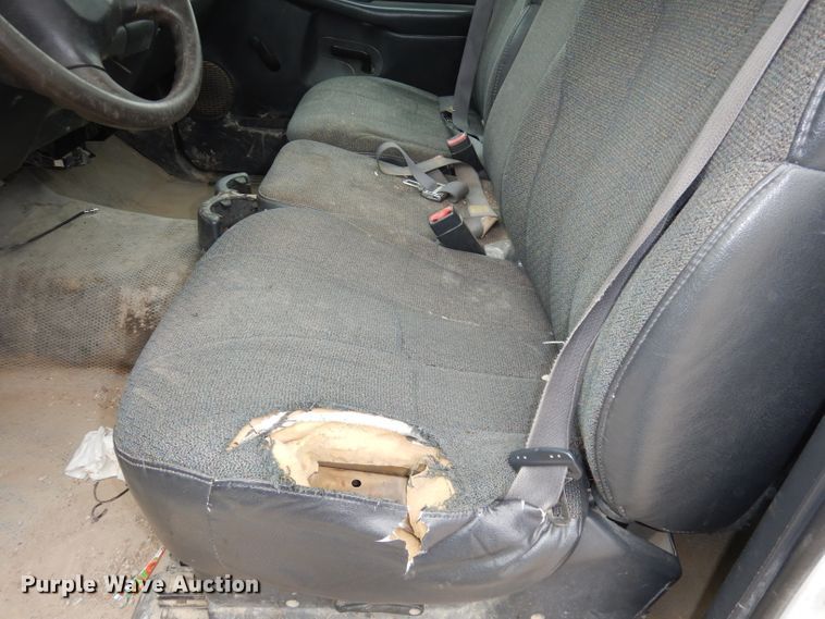 image for item DJ6815 2001 GMC Sierra 1500  pickup truck