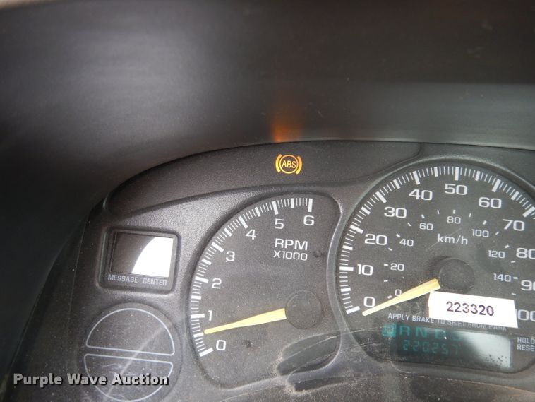 image for item DJ6815 2001 GMC Sierra 1500  pickup truck